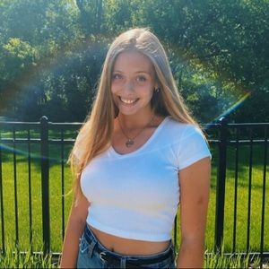 Meet your Posher, Stella